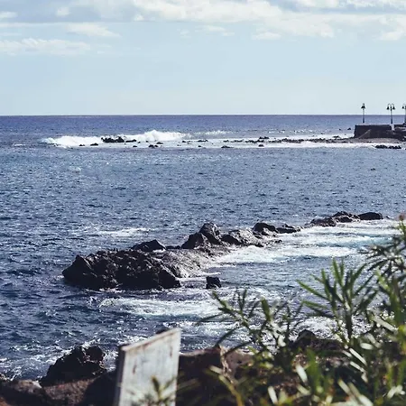 Daire Volcano Getaway - Adults Only *