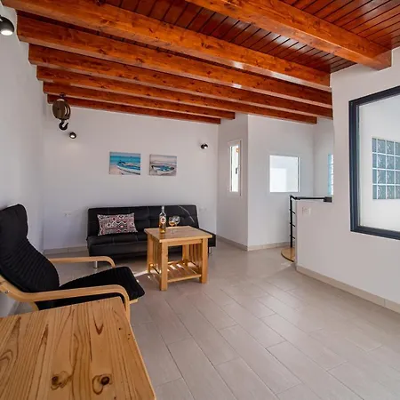 Volcano Getaway - Adults Only アパート